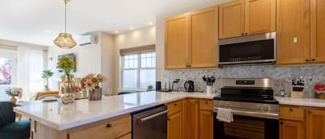 Fridge, microwave, oven, dishwasher