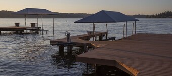 1BR 2BA Lower Unit with Lake Access - Prime Spot