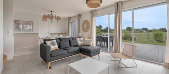 650m from the sea, modern house for 8