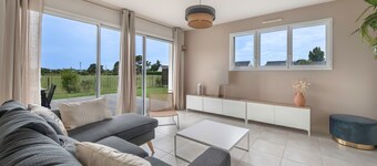 650m from the sea, modern house for 8