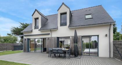 700m from the harbour, modern house for 7