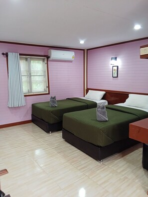 Standard Twin Room, Balcony, Garden View