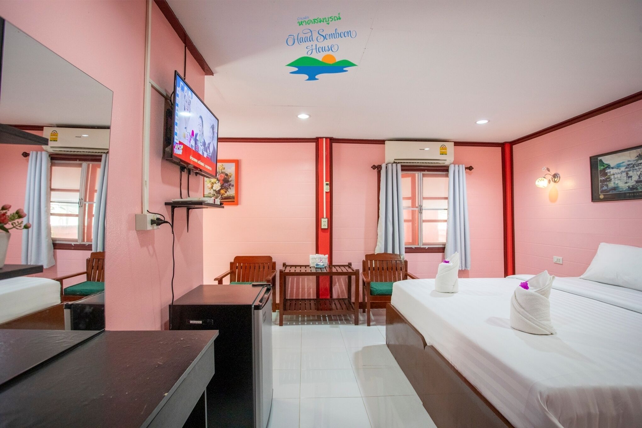 Standard Triple Room, Balcony, Garden View | Una scrivania, Wi-Fi gratuito