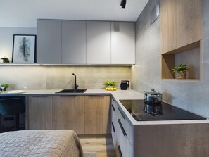 Studio, Balcony | Private kitchen | Fridge, microwave, oven, stovetop - Beautiful Studio With Balcony by Renters (Warsaw)