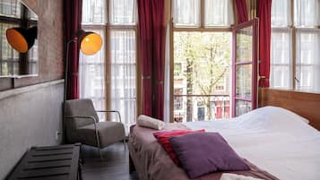 Superior Double Room | Minibar, laptop workspace, iron/ironing board, free WiFi