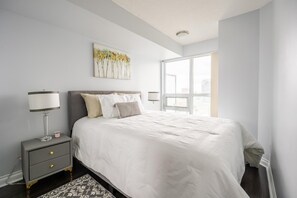1 bedroom, iron/ironing board, free WiFi, bed sheets - GLOBALSTAY. 1 Bedroom & Den Condo in the Heart of DT Toronto (Toronto/Canada)