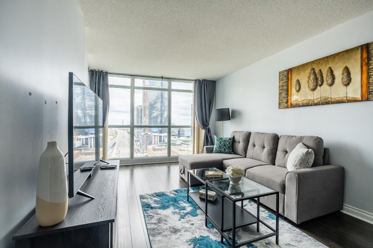 GLOBALSTAY. 1 Bedroom & Den Condo in the Heart of DT Toronto