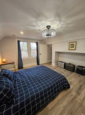 1 bedroom, WiFi, bed sheets - Apt Olde Walkerville with River views

 (Windsor)