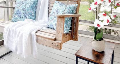 Kalmia Suite A - Centrally Located Downtown