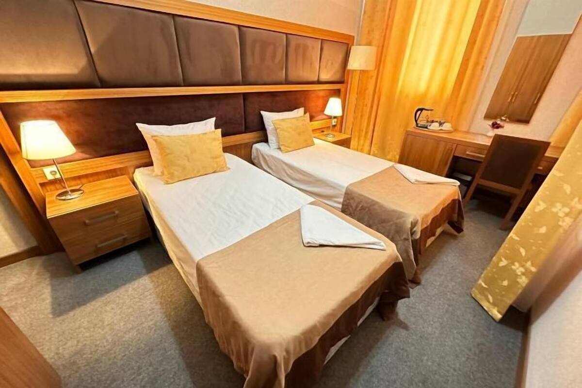 Egyptian cotton sheets, premium bedding, down comforters, pillowtop beds