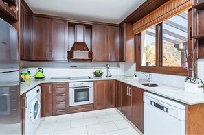 Fridge, microwave, oven, dishwasher - Mermaid Villa - Three Bedroom Villa, Sleeps 6 (Pomos)