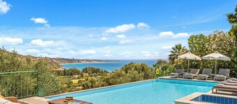 Villa Thymari - Four Bedroom Villa, Sleeps 8