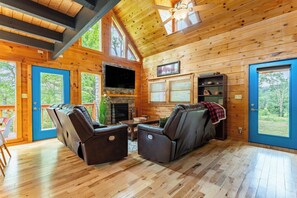 TV, fireplace, table football, ping pong - *Amazing 3BD Cabin w/ Theater! Pool + GAMES!* (Sevierville)