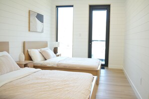6 habitaciones, tabla de planchar con plancha, wifi y ropa de cama