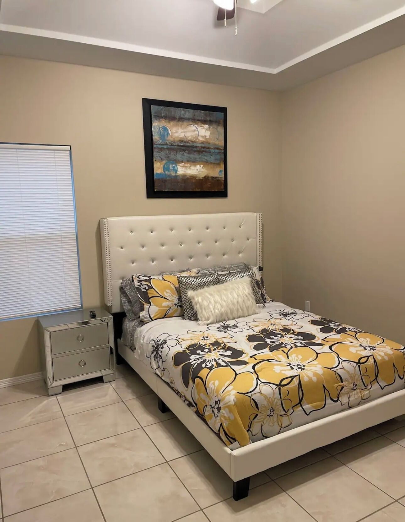 3 quartos, ferros/tábuas de passar roupa, Wi-Fi, roupa de cama