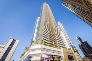 Exterior - Charming 1BR Apartment at Ocean Heights Dubai Marina by Deluxe Holiday Homes (Dubai)