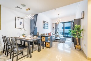 Dining - Charming 1BR Apartment at Ocean Heights Dubai Marina by Deluxe Holiday Homes (Dubai)
