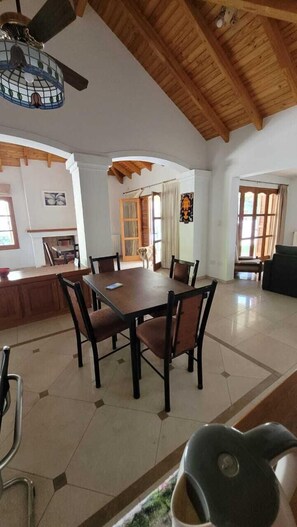 Classic Apartment, Non Smoking, Garden View | Living area - Entre Calandrias y Magnolias (Chacras de Coria)