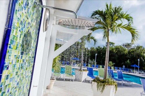 OP-2 Ocean View w/heated pool beach marina