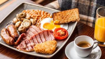 Free daily buffet breakfast