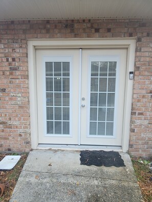 تفاصيل الفندق من الخارج