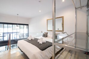City Duplex, 1 Double Bed, Non Smoking, Private Bathroom | In-room safe, iron/ironing board, travel crib, free WiFi