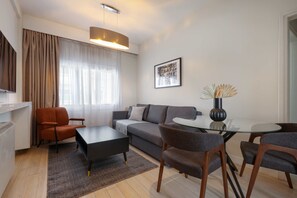 Luxury Apartment | 1 bedroom, blackout curtains, iron/ironing board, free WiFi - Phaedrus Living: Mini Art House Michelangelo (Nicosia)