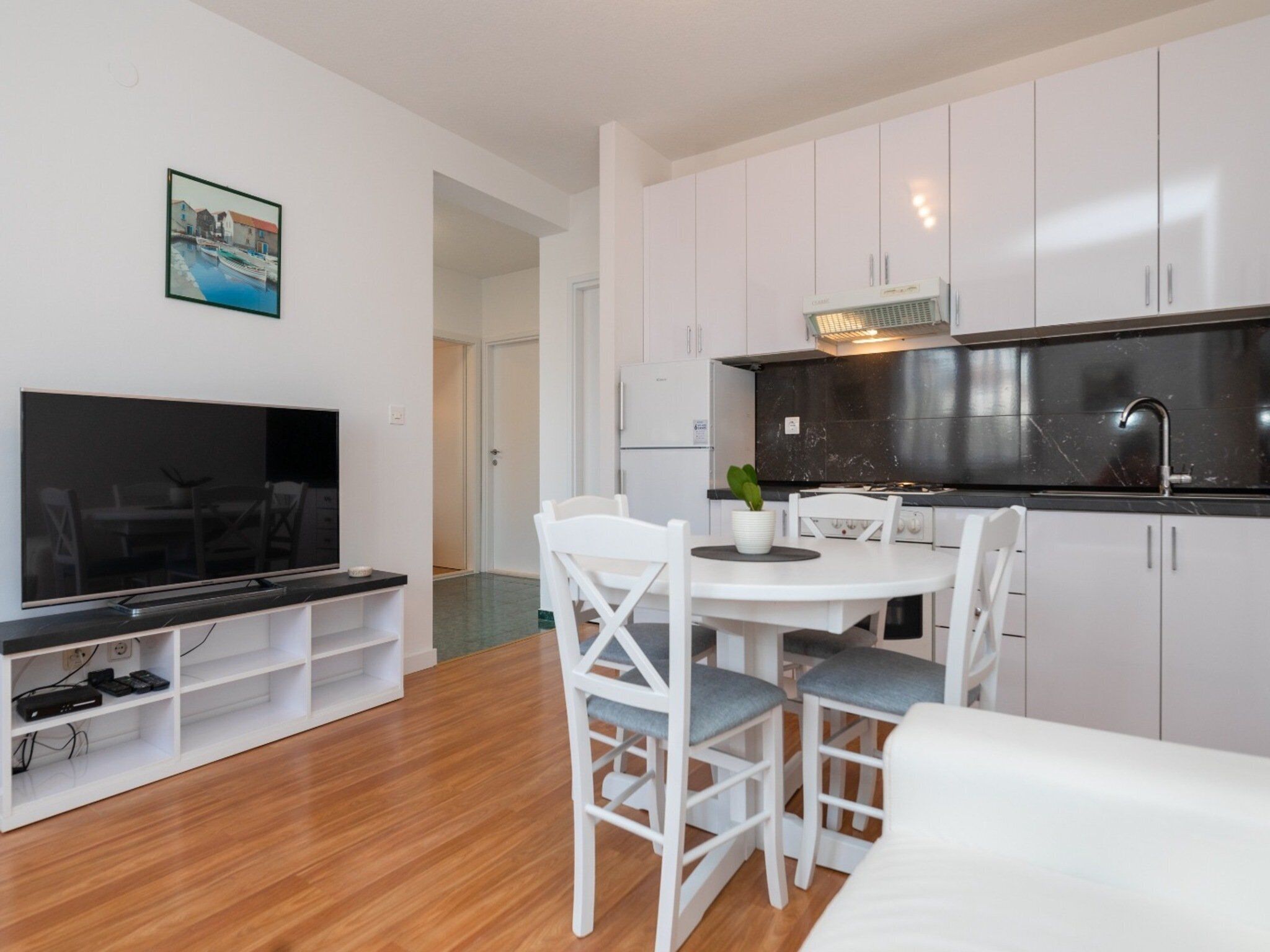 Apartment (Two Bedroom Apartment with Terrace) | Dining room