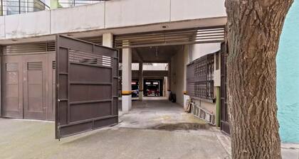 Spacious Apt Near Centro Historico