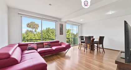 Spacious Apt Near Centro Historico