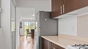 Comfort Apartment, City View | Private kitchenette