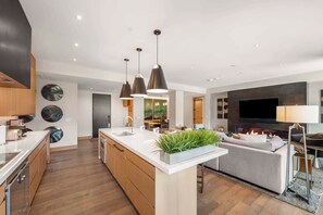 Interior - One Snowmass Residence Club 406 (Snowmass)