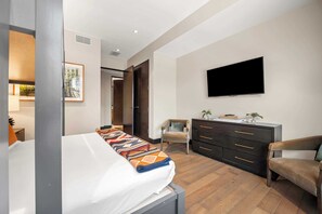 4 bedrooms, iron/ironing board, travel cot, WiFi - One Snowmass Residence Club 504 (Snowmass)