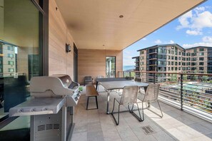 Outdoor dining - One Snowmass Residence Club 504 (Snowmass)