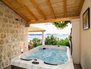 Apartment (One Bedroom Apartment with Terrace an)