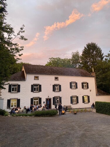 La Ferme du Crupet 15 Personen. Rustig Gelegen Midden in de Bossen