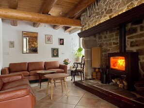 Ping pong - House for 18p "la Foresterie" 6 bedrooms, 7 bathrooms (Échandelys)