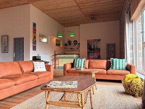 Ping pong - House for 18p "la Foresterie" 6 bedrooms, 7 bathrooms (Échandelys)