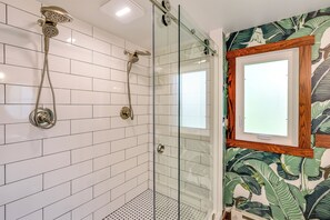 Shower, towels - Romantic Retreat | Double Shower | Two Person Claw Foot Tub (Dover)