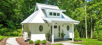 Romantic Retreat | Double Shower | Two Person Claw Foot Tub