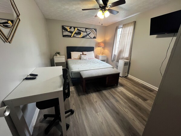 1 bedroom, iron/ironing board, WiFi, bed sheets