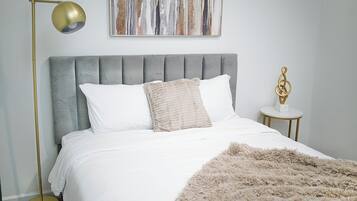 4 soverom, strykejern/-brett, wi-fi og sengetøy