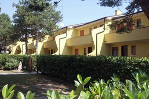 Exterior - Holiday apartment with air conditioning, balcony and pool (Bibione)