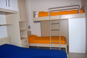 1 bedroom - Holiday apartment with air conditioning, balcony and pool (Bibione)