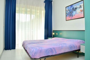 2 bedrooms - Holiday apartment with pool on the roof (Bibione)