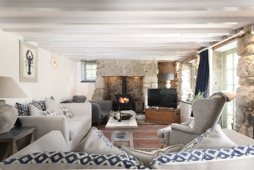 Fairings -  a house that sleeps 8 guests  in 4 bedrooms