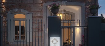 Magnificent 1850s Heritage Villa 