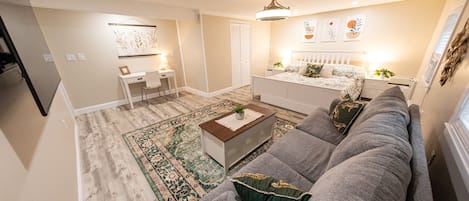 1 Schlafzimmer, Schreibtisch, Bügeleisen/Bügelbrett, Reisekinderbett