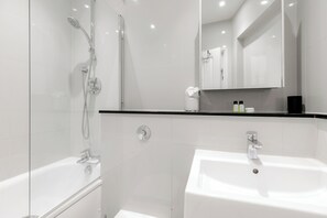 Bathroom - Marylebone by Excel Apartments (London)