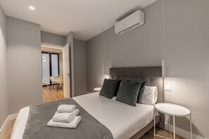 2 makuuhuonetta, silitysrauta/-lauta, ilmainen Wi-Fi, vuodevaatteet